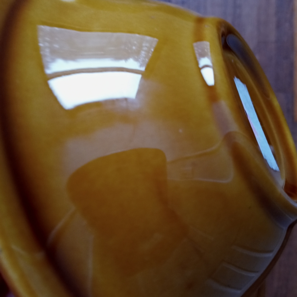 Small yellow dish/bowl with pattern - Picture 4 of 4
